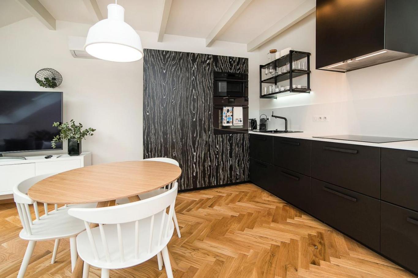 Large And Modern Apartment In The Heart Of Praag Buitenkant foto