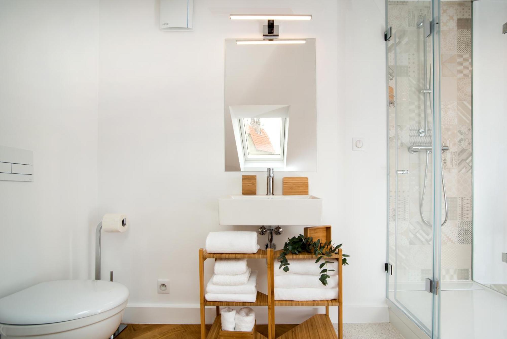 Large And Modern Apartment In The Heart Of Praag Buitenkant foto