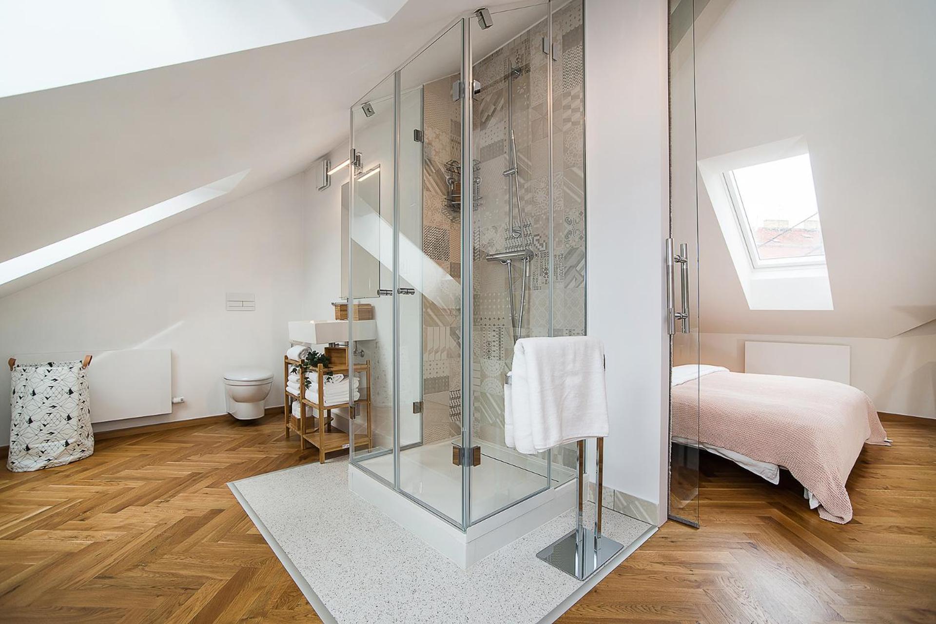 Large And Modern Apartment In The Heart Of Praag Buitenkant foto