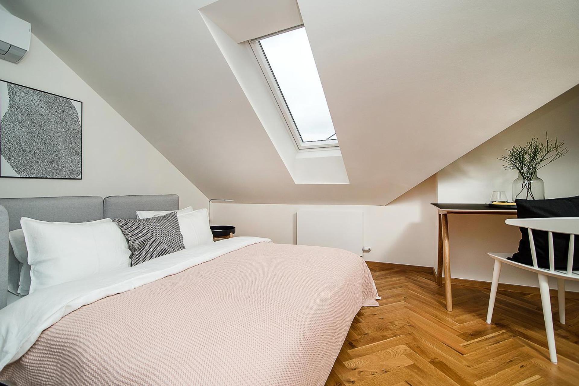 Large And Modern Apartment In The Heart Of Praag Buitenkant foto